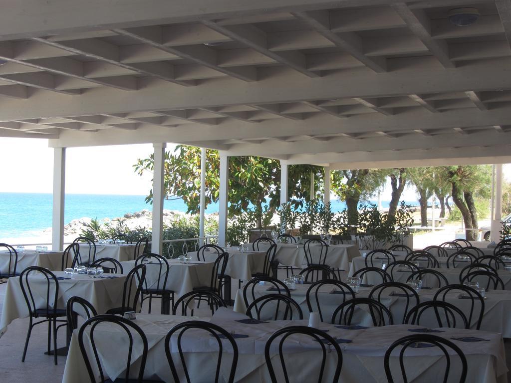 Hotel Ristorante La Scogliera - Nuova Gestione Piraino Exterior foto