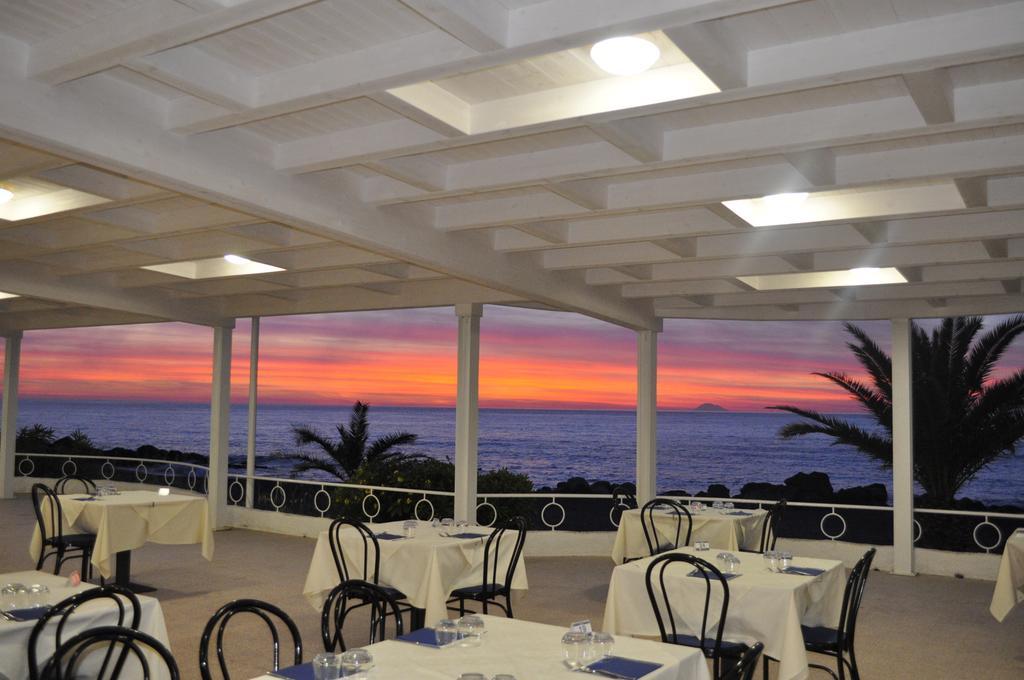 Hotel Ristorante La Scogliera - Nuova Gestione Piraino Exterior foto